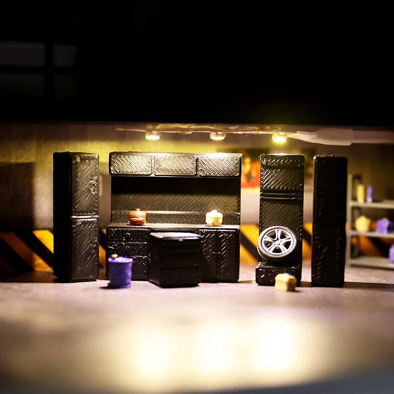 

Garage Diorama Scene, Model Wheel Hub Repair, 1:64 Scale Collectibles