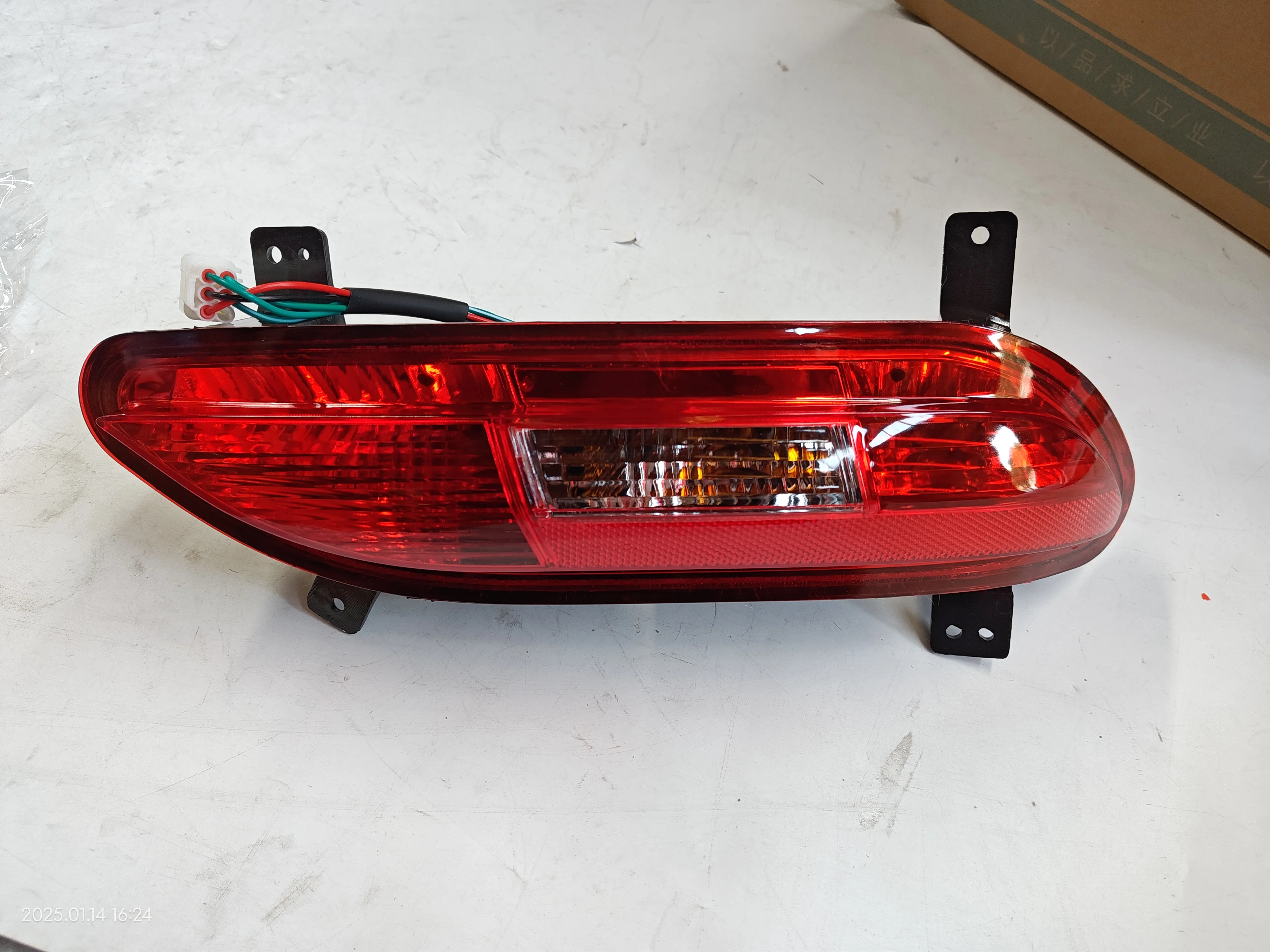 Rear Fog Lamp 4116030-SA02 4116040-SA02 For DFSK Dongfeng Glory 580 Spare Parts
