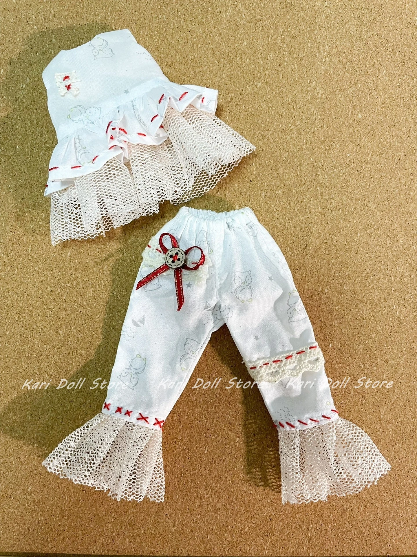 

Одежда и юбки для кукол Kari 2026: белый жилет, топ с кружевным подолом, брюки, детский костюм для кукол Landazz Landoudou