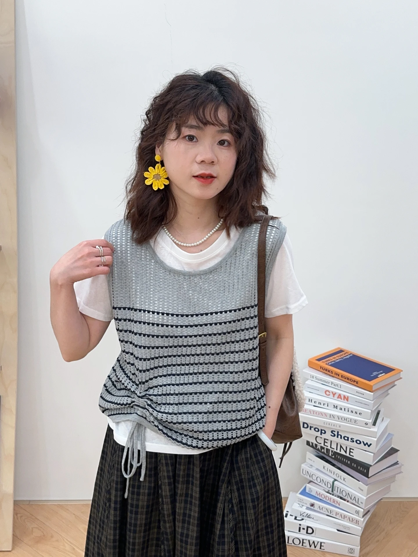 

Water Bottle Scorpion 479 College Style Versatile Drawstring Vest T-Shirt Breathable Loose Fit Short Sleeve round Neck Top