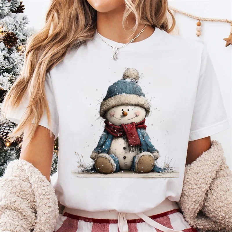 

Модная синяя шляпа с узором, красный шарф, женская футболка с принтом снеговика, топ с героями мультфильмов, популярная женская рождественская футболка с короткими рукавами