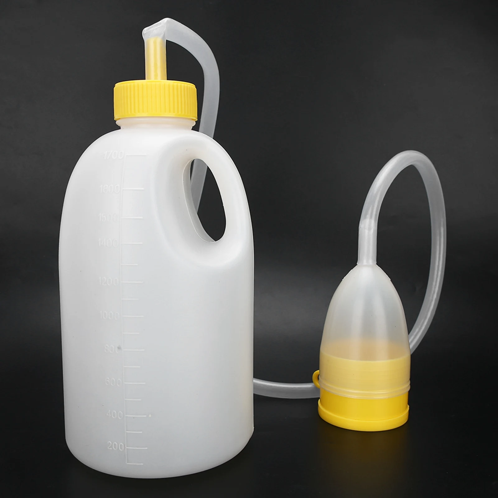 Male Urinal Men Male Urinal Pee Bottle Portable Plastic Men Potty with Pipe 1700ML