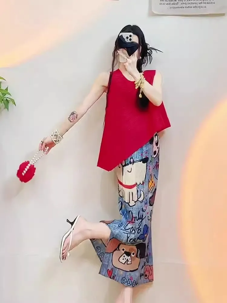 

Summer Fashion Slimming Red Sleeveless Top And Skirt Set Cartoon Pattern Pleated Half-length Ensemble for Young Women