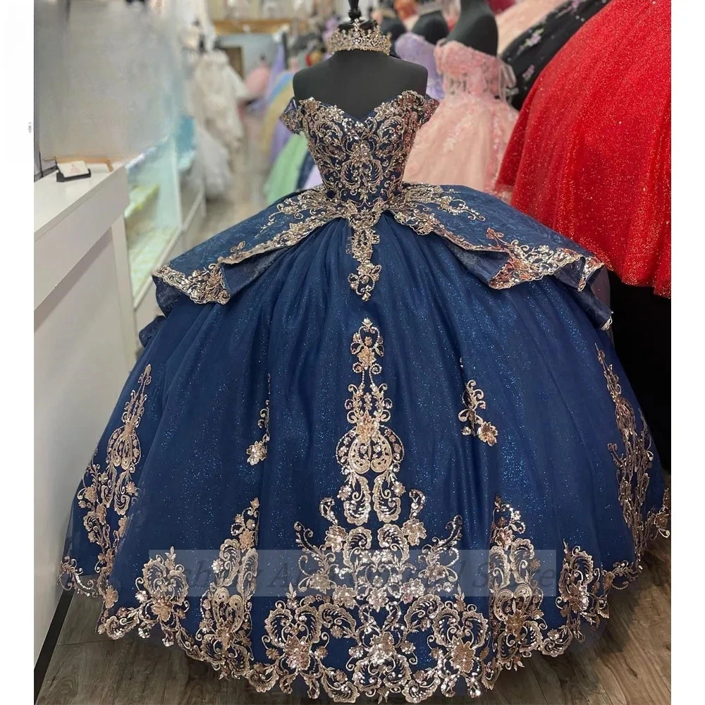 Saudi Arabische Echte Foto Marineblauwe Quinceanera Jurken 16 Meisje V Hals Kanten Applique Gezwollen Rok Verjaardagsfeestjurk Prom Wear