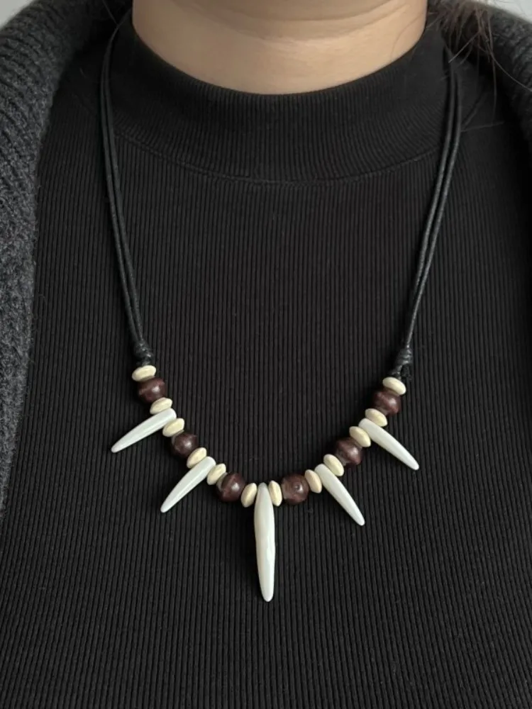 Hot koop acryl imitatie wolf tanden kralen ketting verstelbare lengte paar ketting amulet cadeau - afbeelding 2