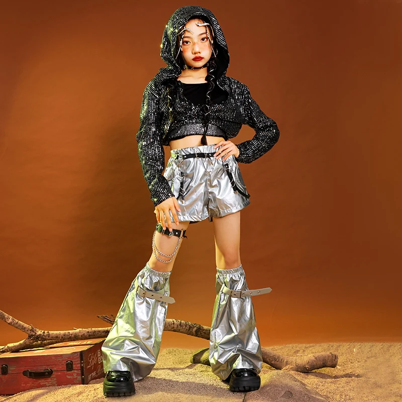 

Children Jazz Dance Hip Hop Costume Girls K-Pop Stage Outfit Shiny Black Tops Hoddie Silver Shorts Kids Model Fashion Suit 1124