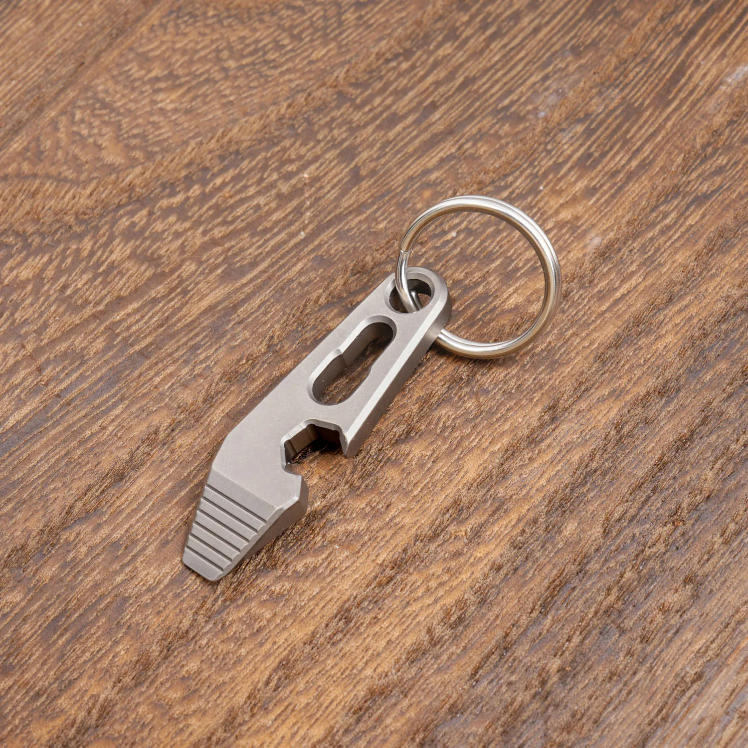 MINI Titanium Alloy Pry Bar Multifunctional Small Bottle Opener Can Be Pried Open The Jar Functional Keychain Pendant