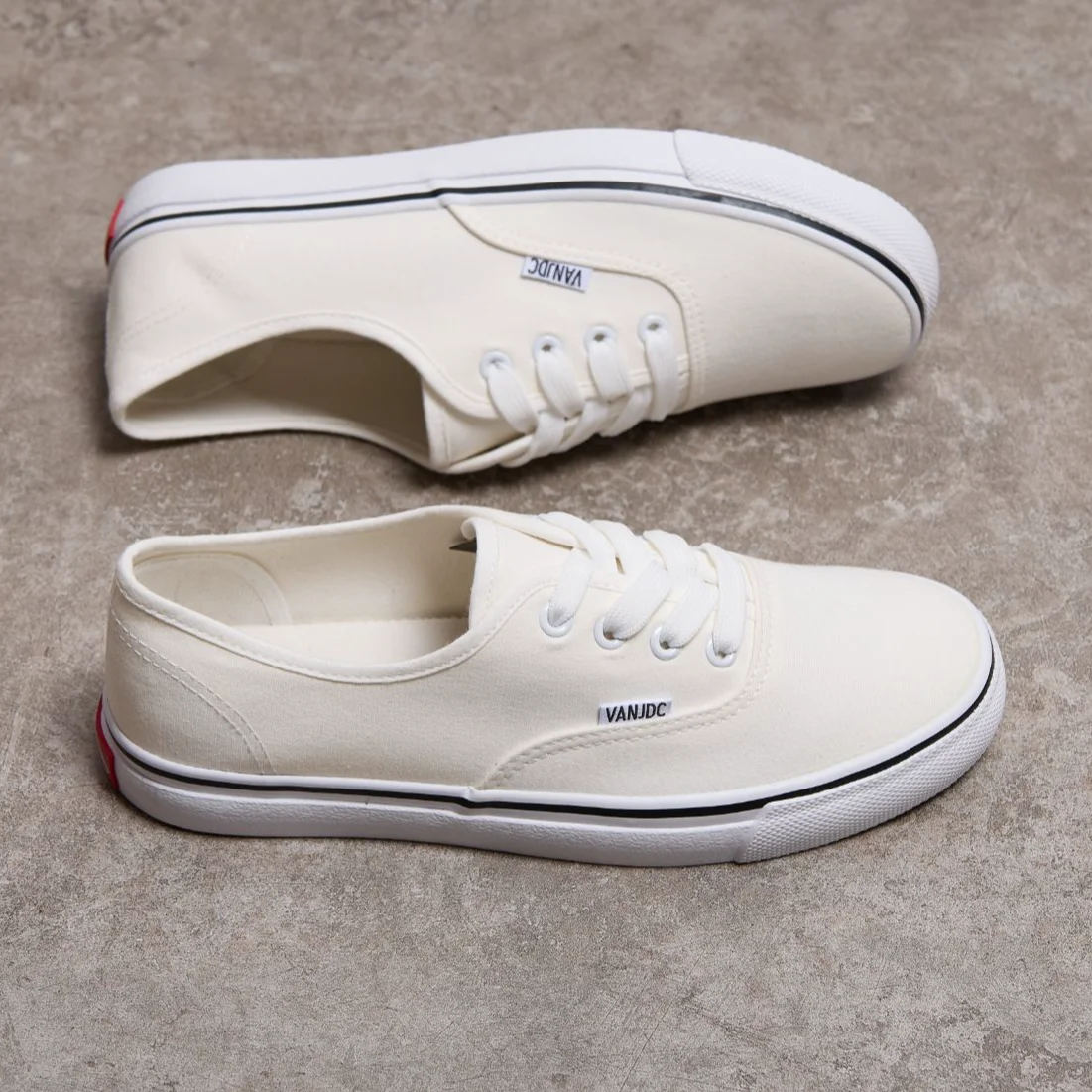 

Classic White Canvas Sneakers ex Low-Top Couples Sulfurized oes Breathable round Toe Flat Heel Pure Color Rubber Outsole