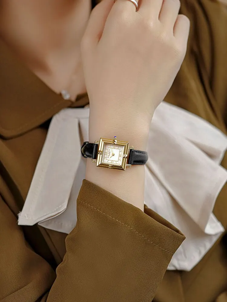 ساعة نسائية أنيقة، ساعة مربعة صغيرة بحزام جلدي، طراز بسيط ورجعي، ساعة نسائية رائعة، ساعة فريدة من نوعها. #1