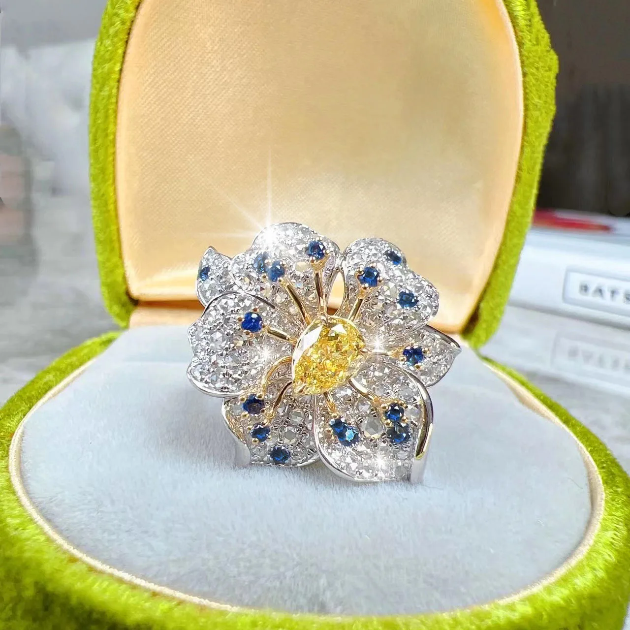 New Luxury Yellow Blue White AAA Zircon Flower Wedding Engagement Woman Ring Prom Party Fashion Jewelry Girlfriend Gift D1560