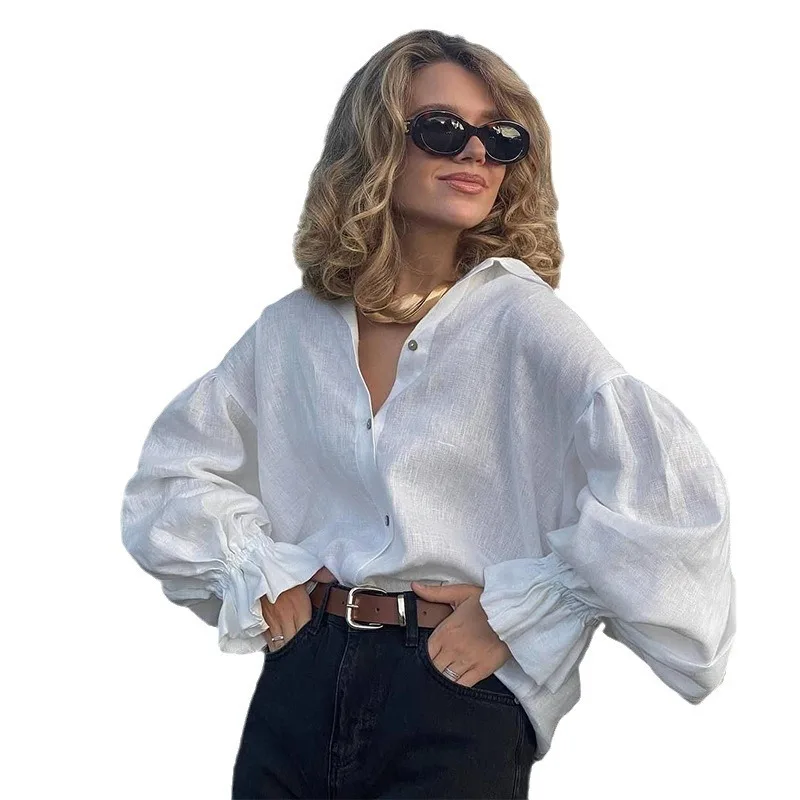 ต้นฤดูใบไม้ร่วง 2025 ใหม่ภาษาฝรั่งเศสคําสีทึบLapelหลวมสบายๆผู้หญิงเสื้อสีขาว