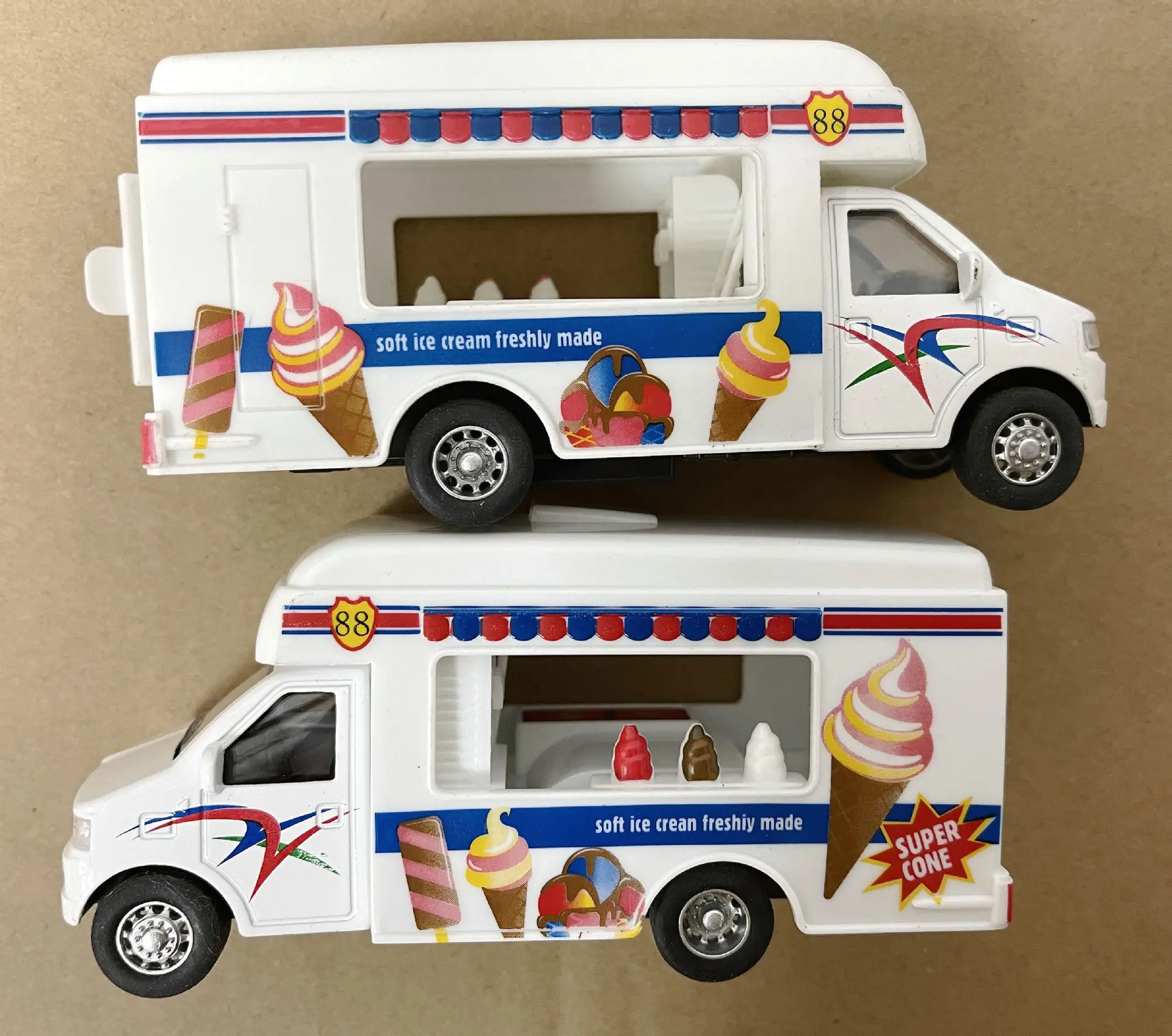1:35 Creative Alloy Ice-cream Truck / Fast Food Car Toys Simulation American Ice-cream Truck Children Pull Back Diecast Car Toys