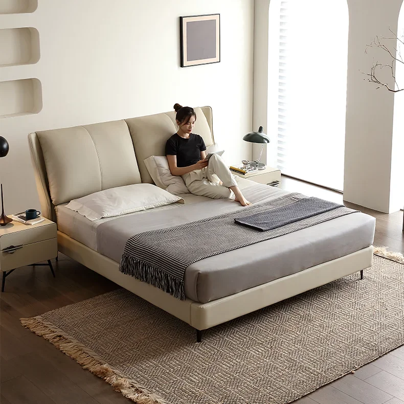 

-Modern Luxury Italian Style 1.5m/1.8m Double Bed Handcrafted Wooden Frame for Wedding Hotels and Villas