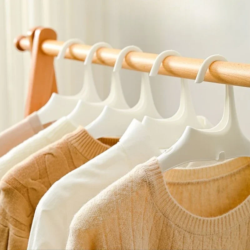 5Pcs Wide Shoulder Plastic Hanger PP Closet Organizers for Sweater Coat Suit Cascading Clothes Hangers for Wardrobe Storage