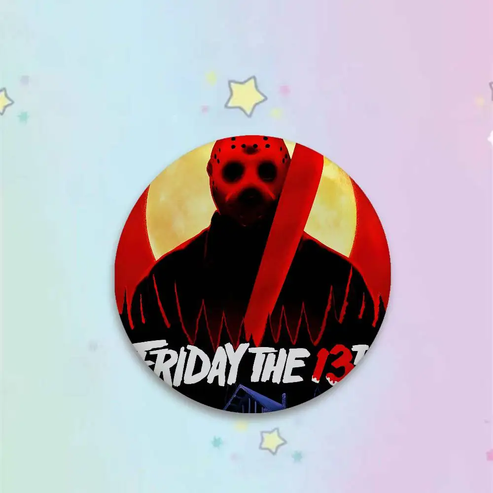 F-Friday 13th شارات صفيح لينة زر دبوس بروش شارة معدنية مخصصة مجوهرات اكسسوارات قبعة حقيبة التلبيب