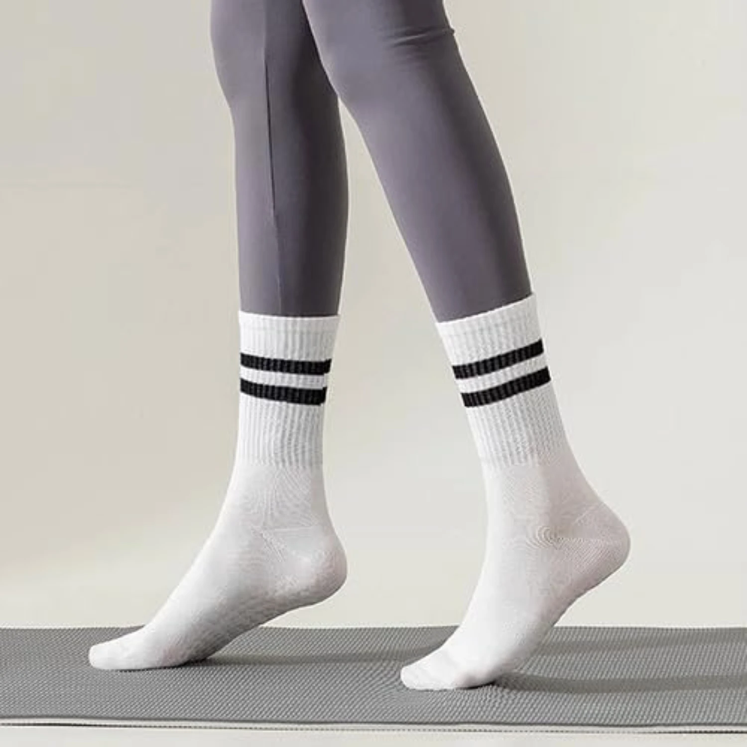 Lot de 3 chaussettes de Pilates coordonnantes pour femme, confortables et de haute qualité, parfaites pour la gym, la barre, le yoga et le Pi