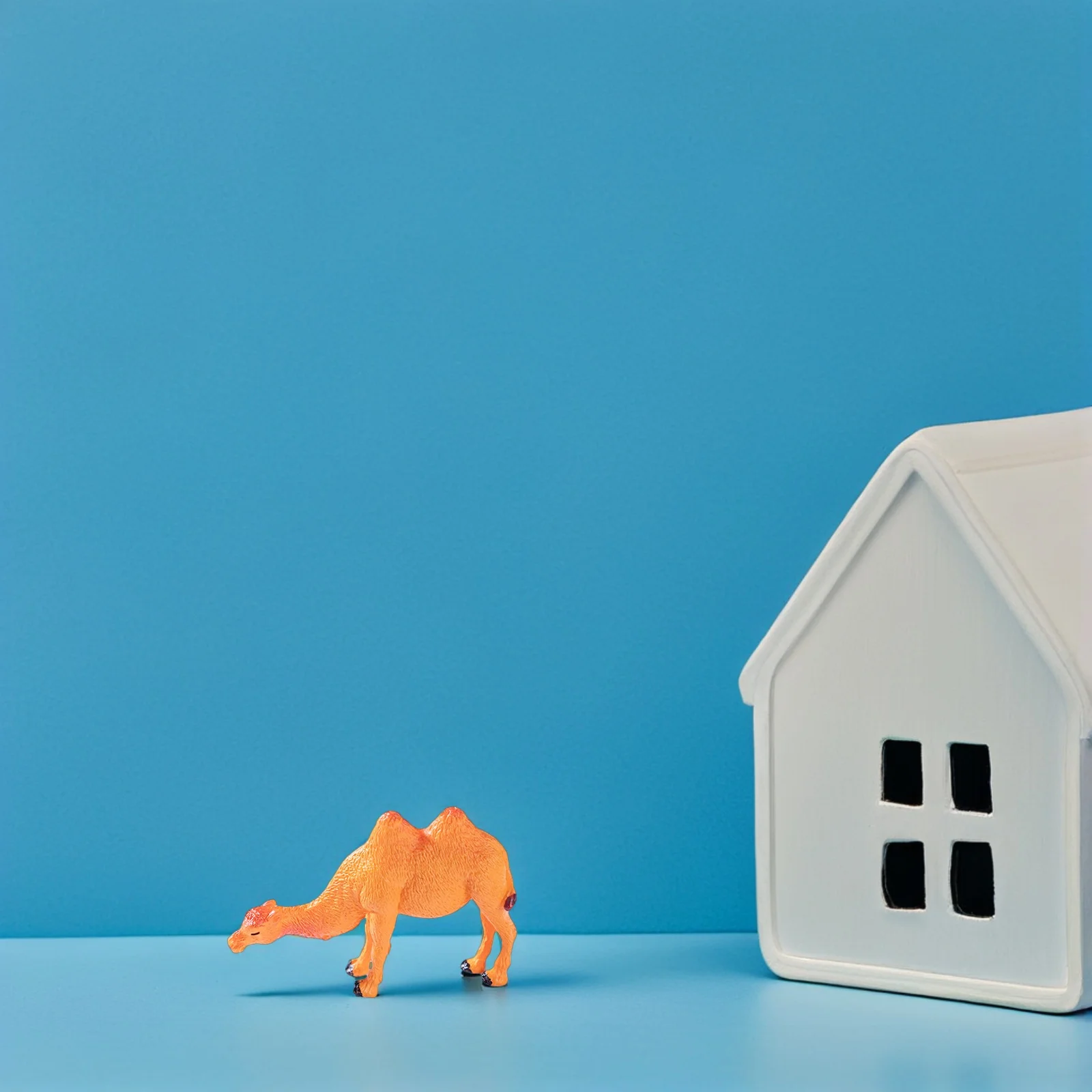 18 szt. Miniaturowych figurek wielbłądów: Wysokiej jakości plastikowe ozdoby do dekoracji krajobrazu pustynnego, do użytku wewnątrz i na zewnątrz, do mini ogrodów tematycznych, kreatywne dekoracje na biurko.