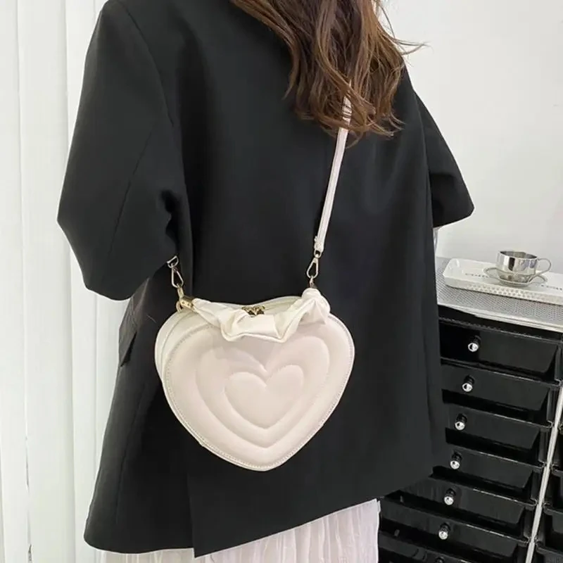 1Pcs Mode Liebe Herz Form Schulter Tasche Kleine Handtaschen Designer Umhängetaschen Für Frauen Solide Pu Leder Top Griff tasche – Detail 5