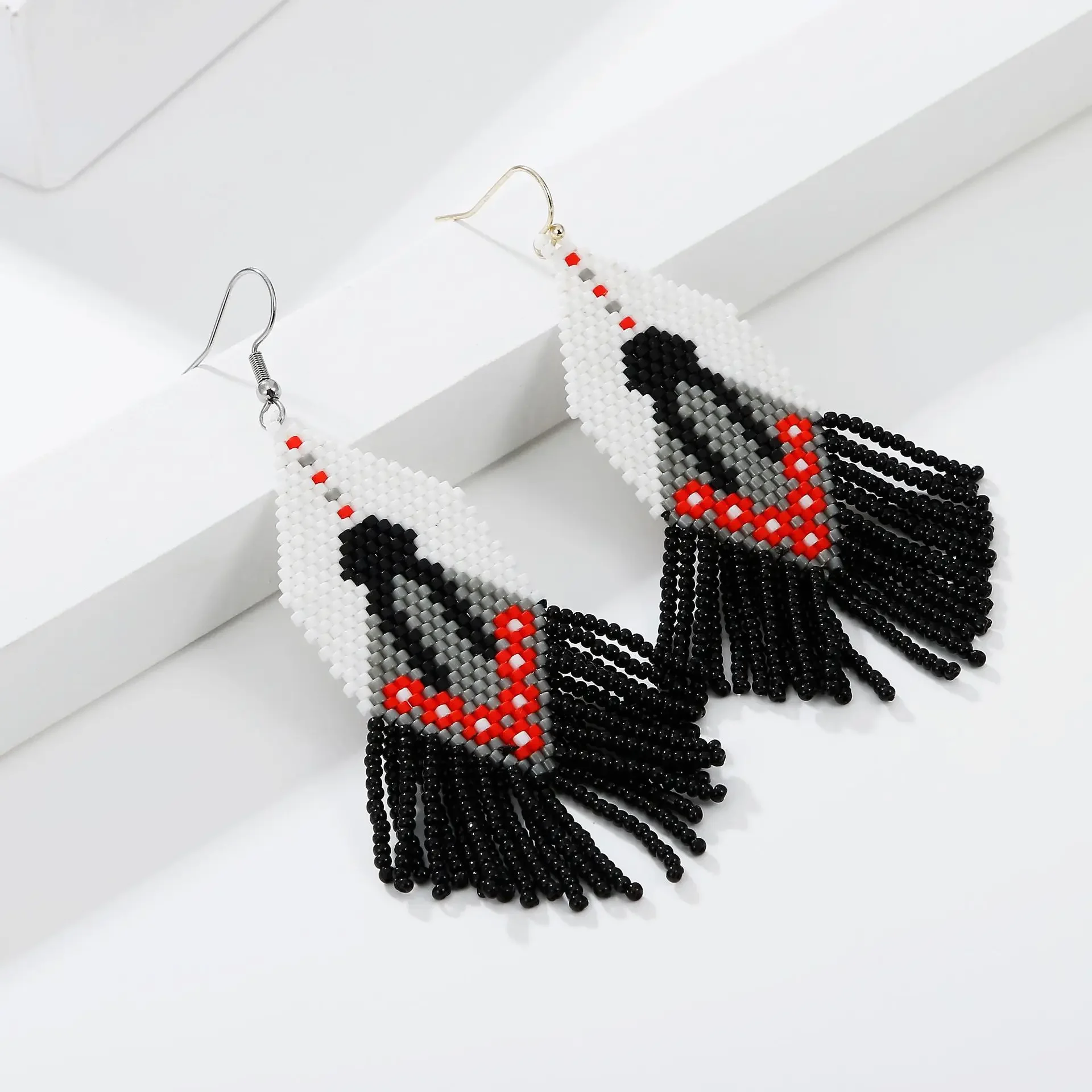 

Tassel Earrings Hand knitting Beaded Color matching nation originality Retro Bohemia alloy ma'am Rice Bead Earrings