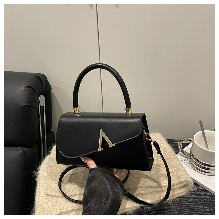 

Solid Color Vintage Women's Bag | Elegant Minimalist Handbag, Stylish Aesthetic Crossbody Bag