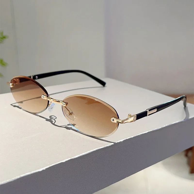 Personalisierte ovale Sonnenbrille im Retro-Stil für Damen und Herren, hochwertige Metall-Sonnenbrille, luxuriöse rahmenlose Sonnenbrille für Reisen, UV400-Sonnenbrille – Detail 11