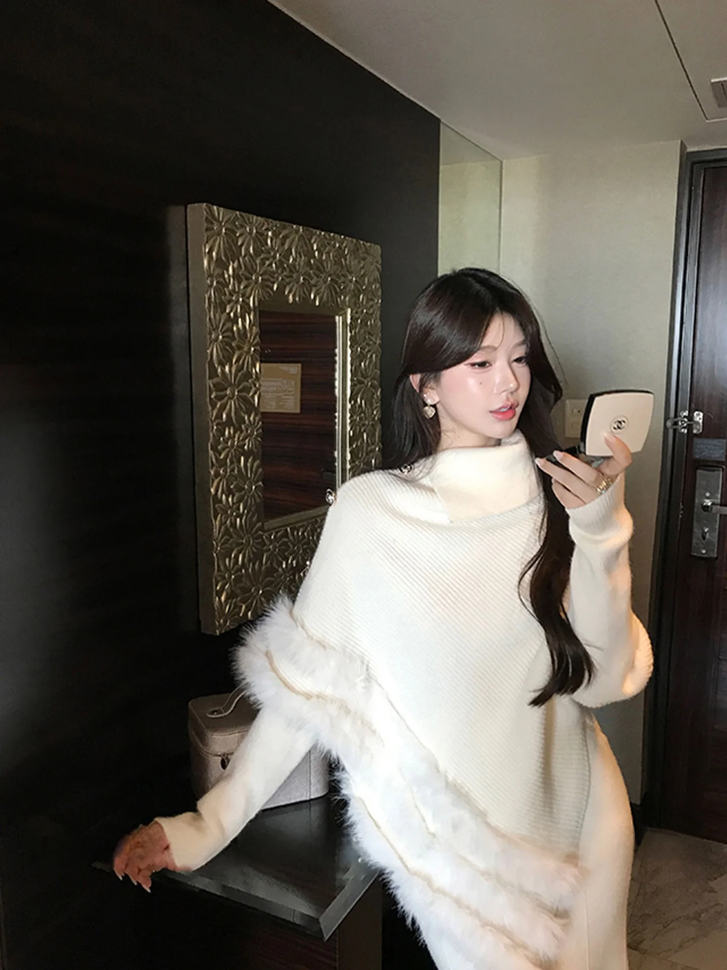 

White Thickened High Collar Sweater Women's Autumn Winter Loose Lazy Style Slimming Top Coat Style Knitted Wear to Work