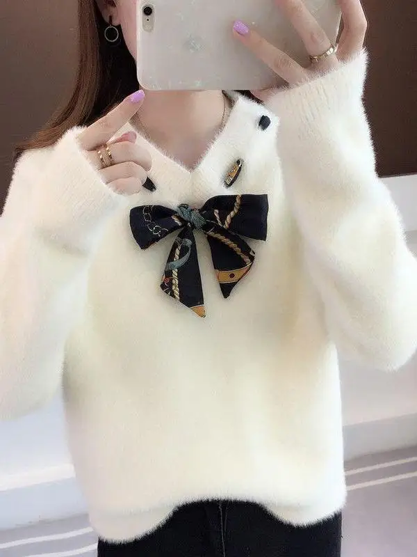 Ladies' Lazy Style Knitted Sweater Loose Fit V-Neck Long Sleeve Faux Fur Lined Base Layer Top Trendy Outerwear Pure Color