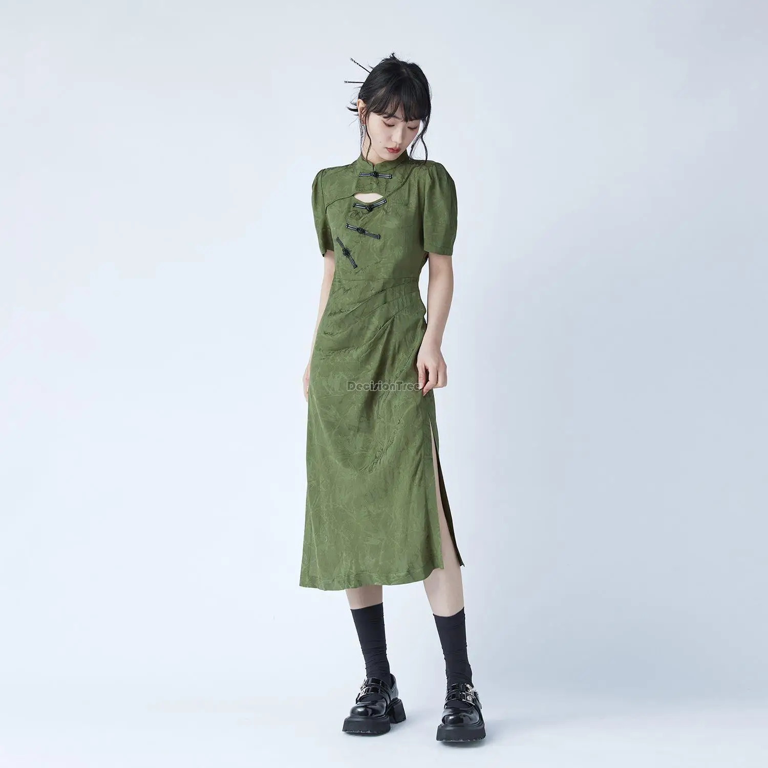 2024 spring new chinese style improved fashion hollow out qipao dress vintage girl cheongsam dress green fashion daily dress