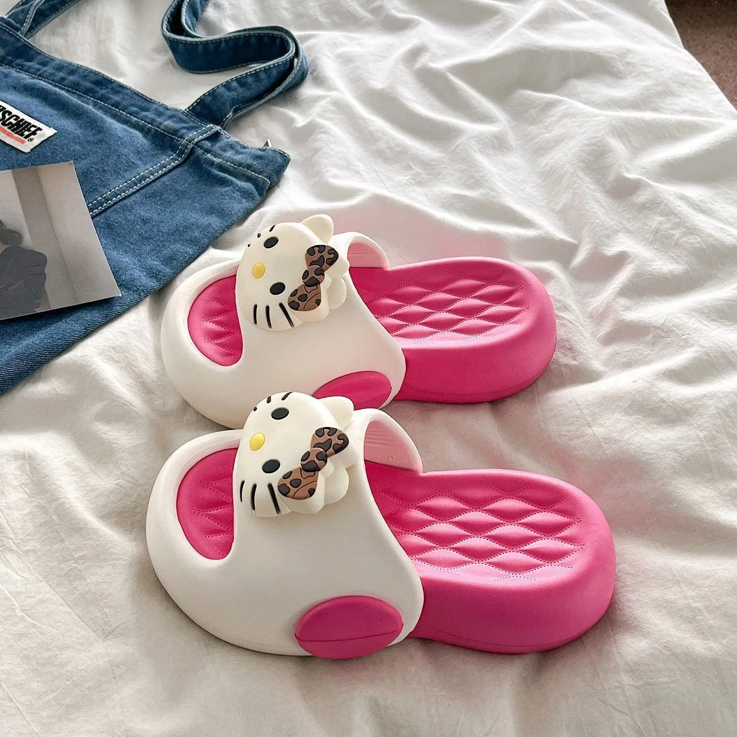 

Multi-Color Hello Kitty Themed Slide Slippers, Leopard Bow Decor Quilted Thick Sole, Comfort Non-Slip Eva Sandals for Vacation