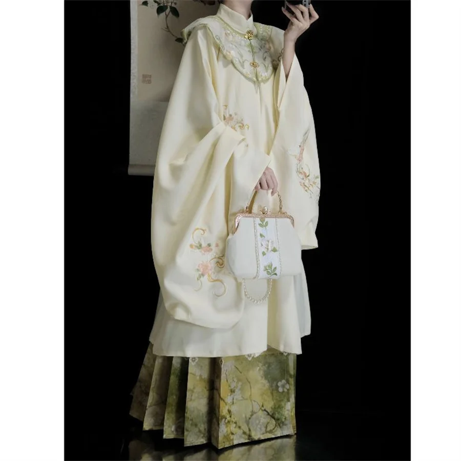 

Ming Dynasty Costume Daily Dress Standing Neck Shirt Cloud Shoulder Embroidered Horse Face Autumn Hanfu Dress White Han Suit