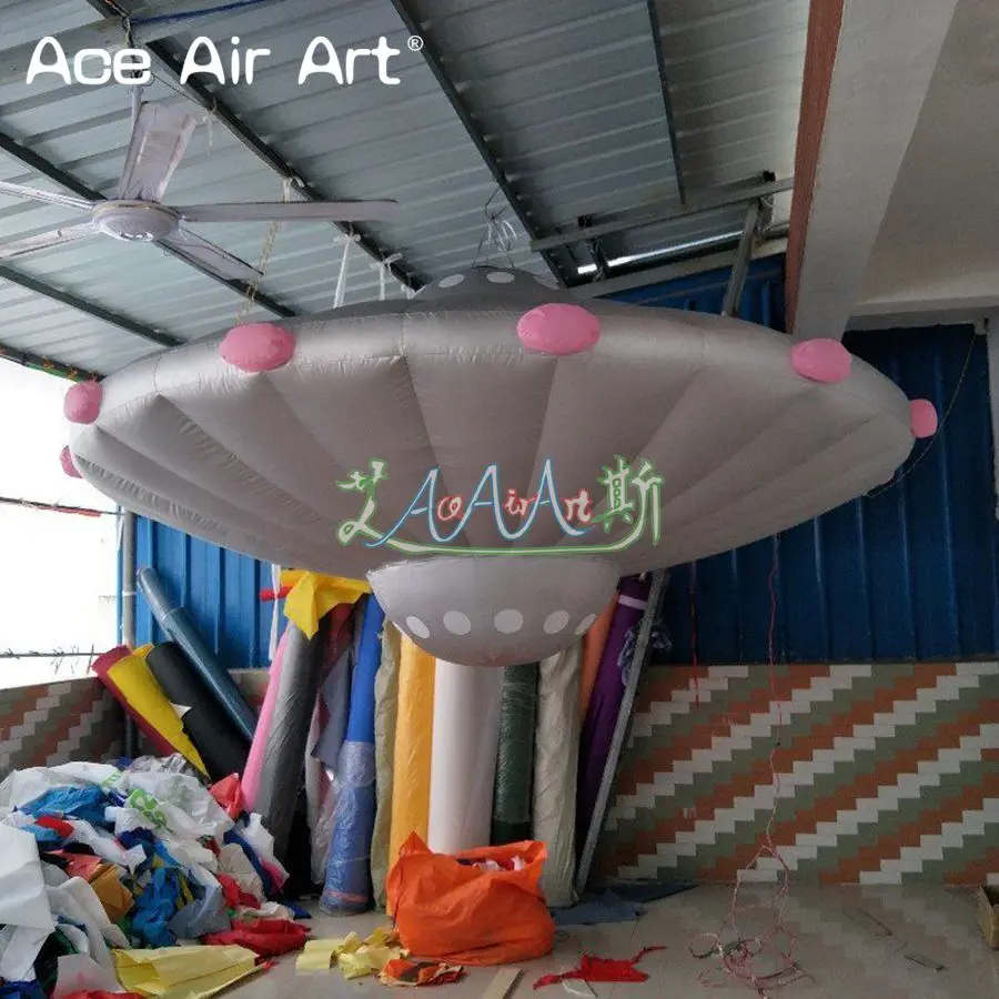 2m/2.5m/3m Diameter Hanging Silver Inflatable UFO Model With Pink Dots For Art Gallery /Museum Decoration Made In China