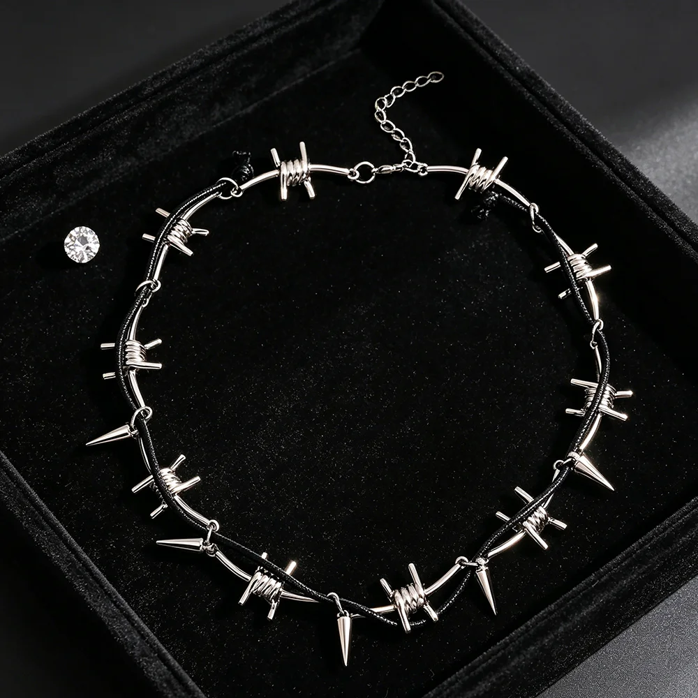 Punk Barbed Wire Thorn Spiked Choker Necklace Y2K Goth Neck Chain