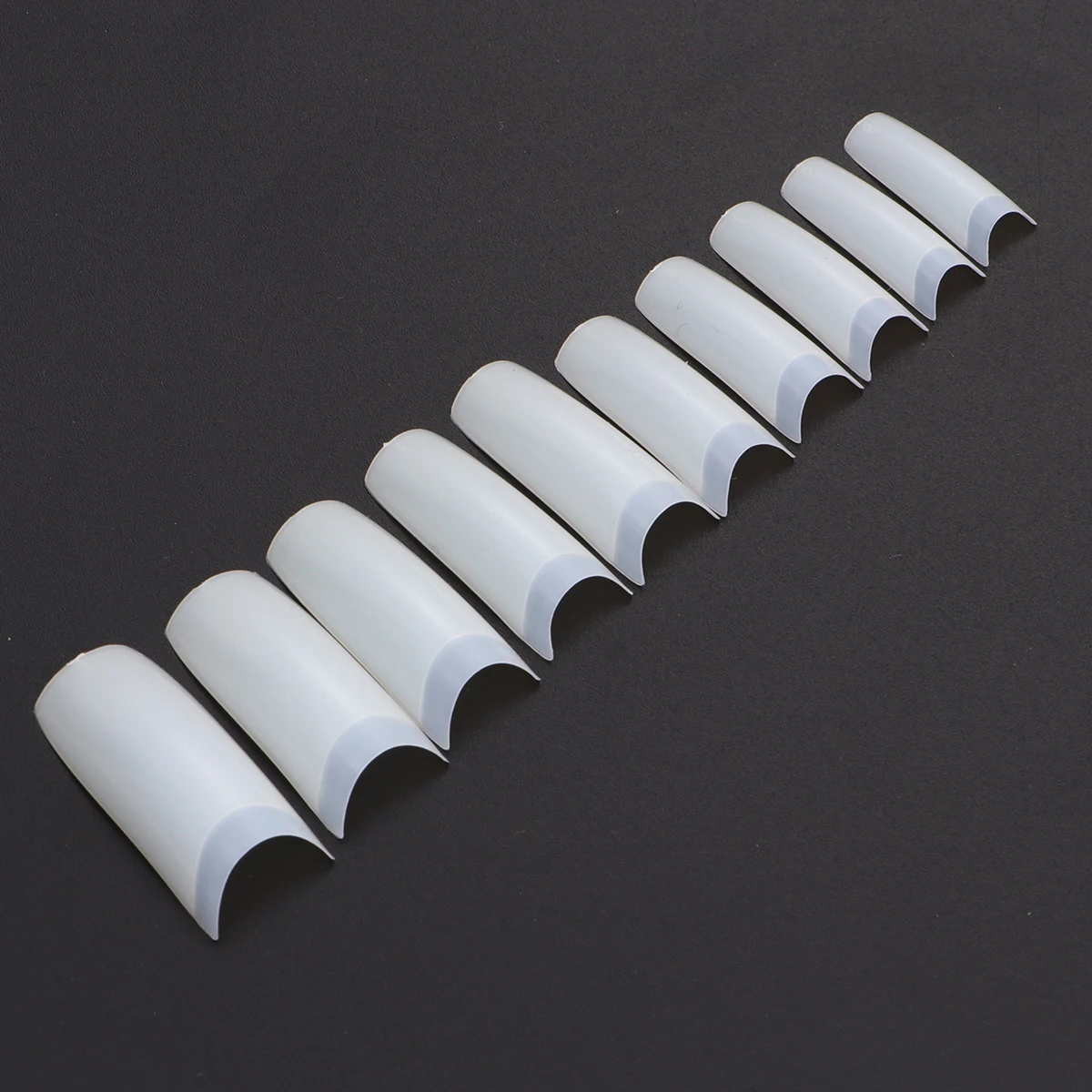 

Fake Nails Plain Color Simple Shape DIY Artificial Nail Stickers Christmas Party Birthday Event Nail Art Supplies Gel Tips