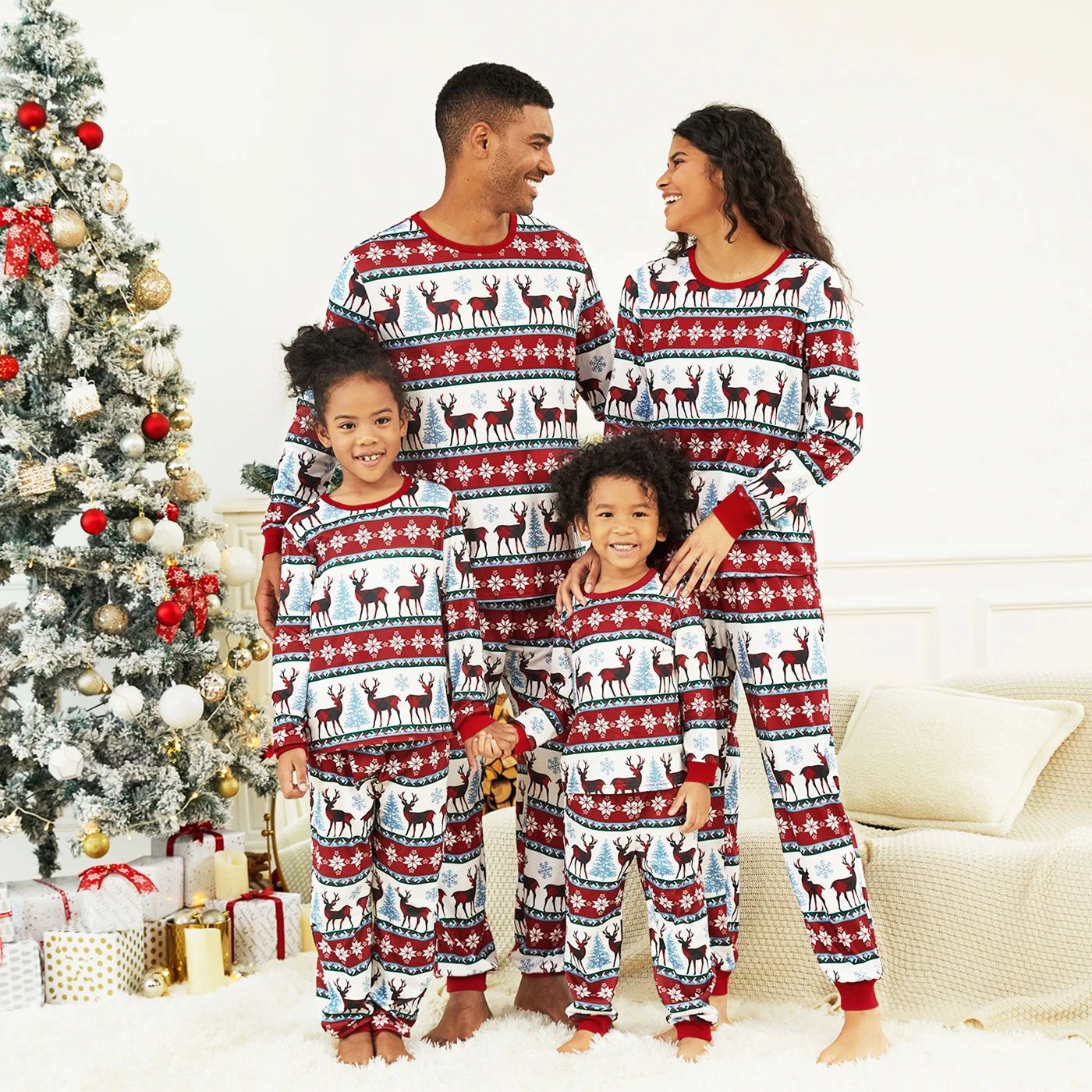 PatPat Christmas Allover Reindeer and Snowflake Print Family Matching Pajamas Sets (Flame Resistant)