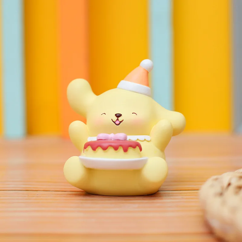 Sanrio Blind Box Pompompurin Kawaii Candy Series Modello di cartone animato Animazione intorno alla casa Decorazione torta Giocattolo per bambini