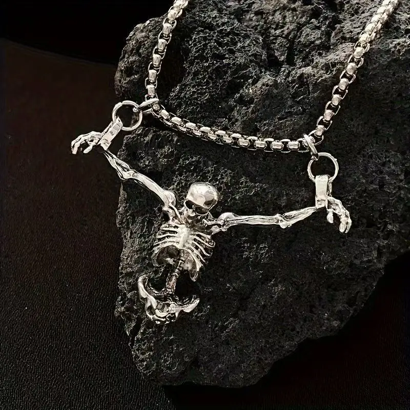 Fashion Creative New Punk Skull Necklace Halloween Gift 2026 Ins Night Light Exaggerated Retro Hip-hop Halloween Decoration