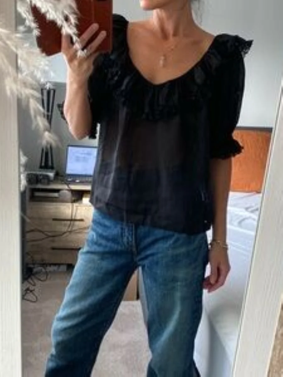 

Black or White Women Casual Shirt Lace Embroidery Ruffles Patchwork Round Neck Short Sleeve Fashion Loose Blouse Top