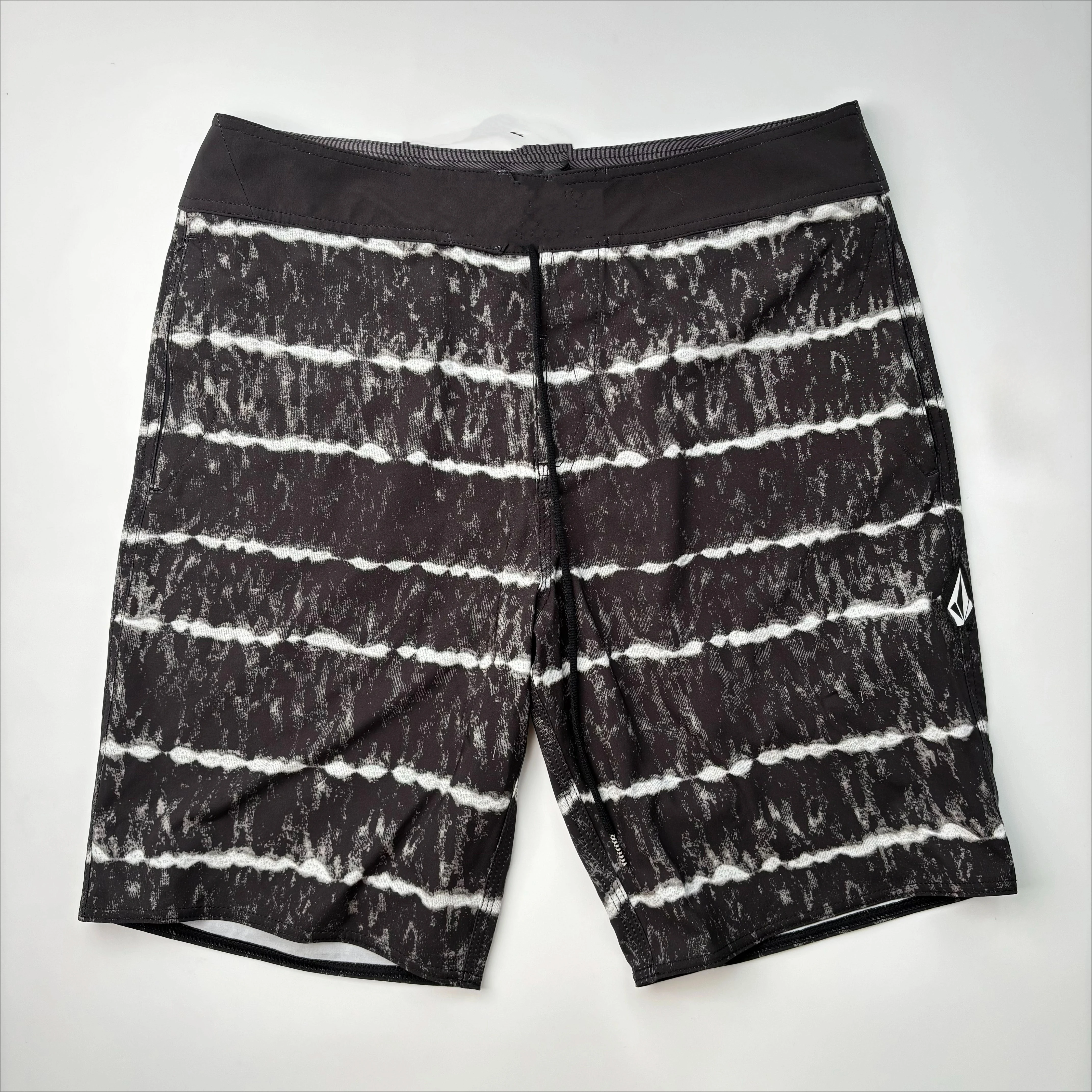 New Men's Athletic Shorts, Y2K Style, Breathable and Quick-drying, Perfect for Adults and Children, Fashionable Beach Shorts.