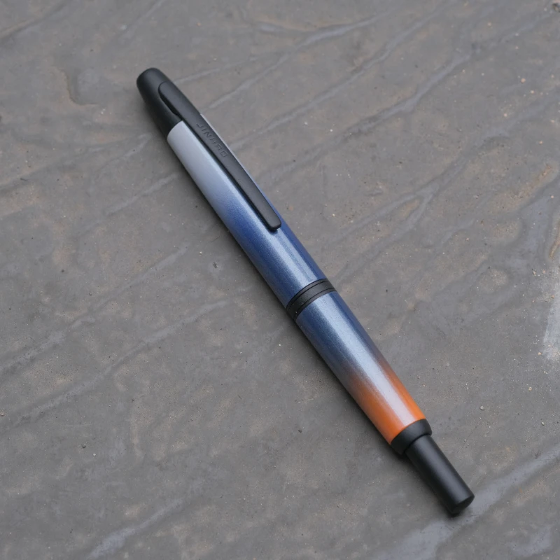 Nowe pióro wieczne JINHAO 10 Classic Press Przenośne pióro EF/F 0,4/0,5 mm z końcówką Mb Luksusowe pióro biurowe do pisania w szkole Gładki prezent