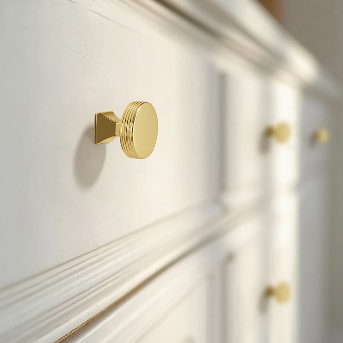 Antique brass-finish cabinet door handle Cupboard/wardrobe pulls premium retro-gold single-hole drawer knob furniture hardware