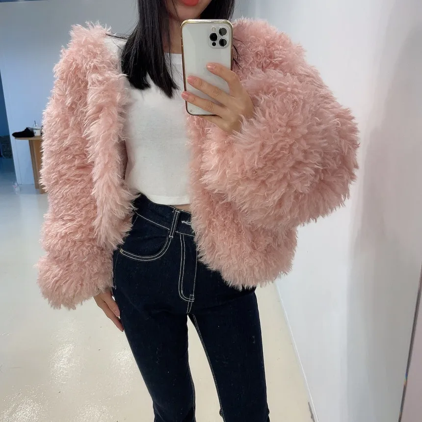 

Модная свободная шуба из искусственного меха для женщин, короткое пальто, пушистая теплая зимняя куртка из имитации шерсти, стильная повседневная универсальная верхняя одежда