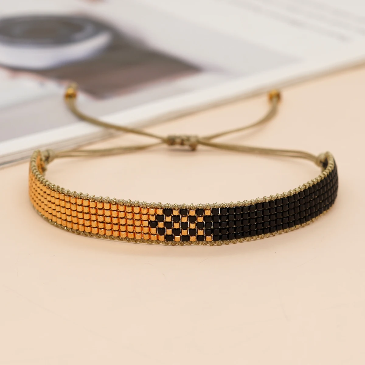 

ZGMXR Rice bead bracelet Creativity Simple Color matching Geometry Adjustable female Bohemia Fashion Hand-woven Beaded bracelet