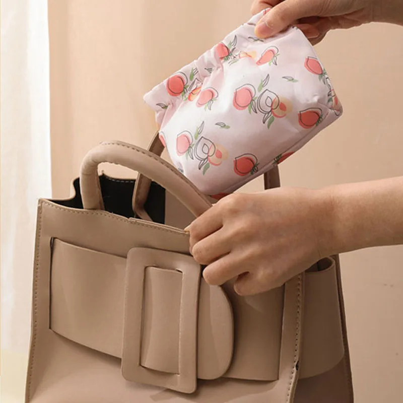 

Mini Portable Children Cosmetic Bag Body Kit Purse Female Floral Japan Shrapnel Coin Storage Aesthetic Hand Style Change Insert