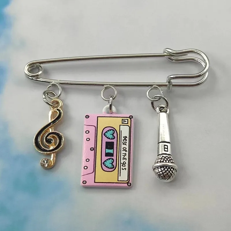 Enamel men\'s and women\'s music tape brooches, metal microphones, notes, pink records, color tape pins, fashion jewelry gifts