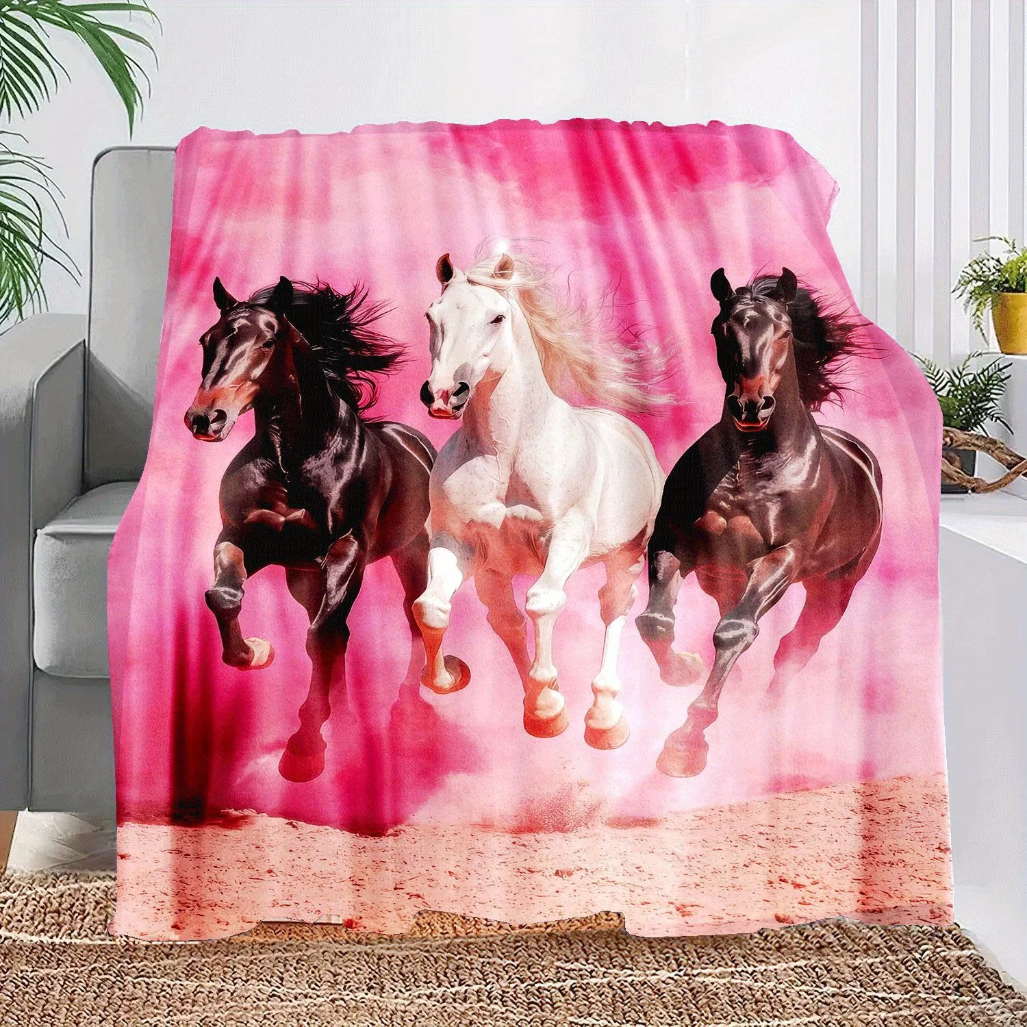 

Luxurious Horse Print Flannel Throw Blanket - Ideal Gift for African Girls, Granddaughters, Daughters | Versatile for Home Decor