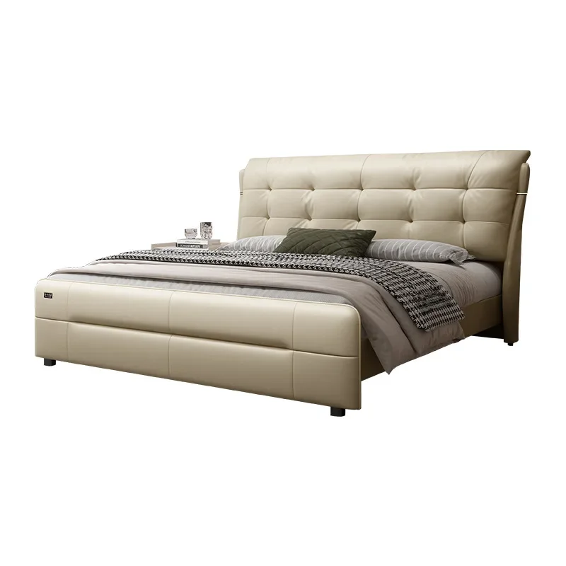 

Italian, minimalist, leather bed, modern, minimalist, soft bag, double bed, master bedroom