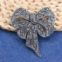 1 x Rhinestone Baroque Bow Design Ladies Brooch，Suit Coat Clothing Accessories，Holiday Party Couple Gift Pins,Charming Match