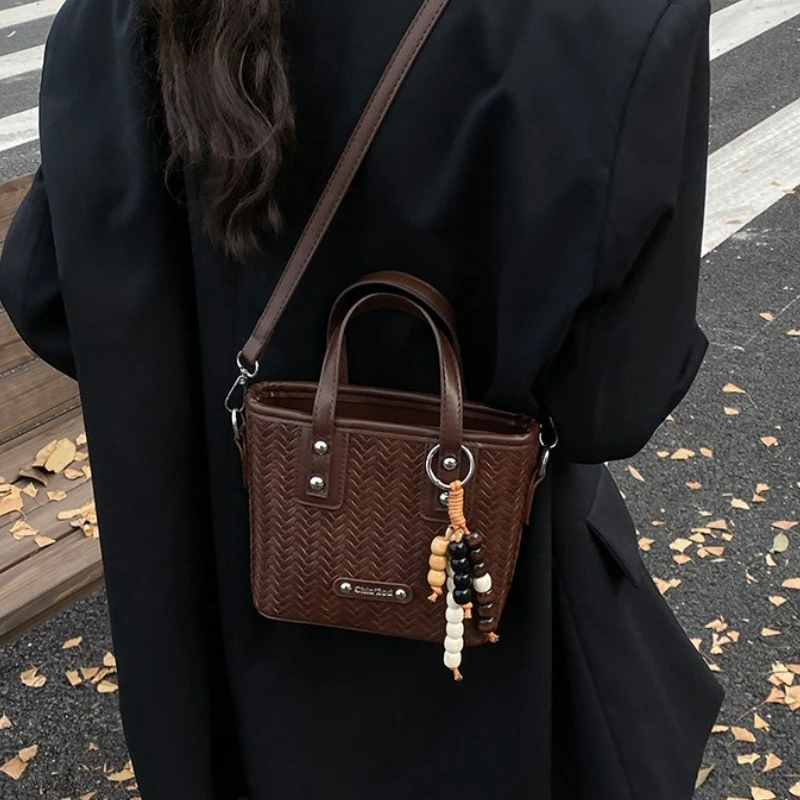

Retro Versatile Single Shoulder Bag Artistic Woven Crossbody Bag Simple Casual Handle Bag