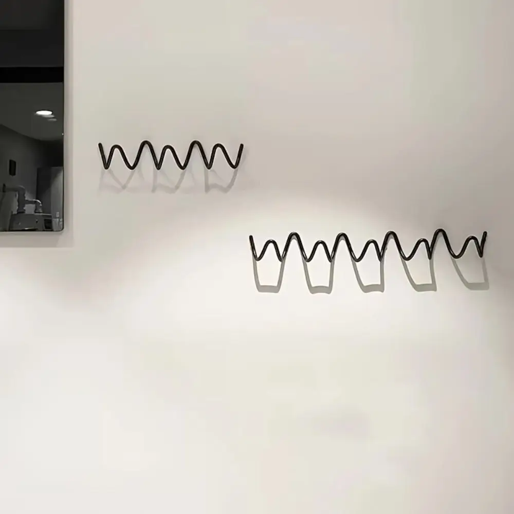 خطاف جداري معدني على شكل متموج مقاوم للماء، حامل تخزين أشتات بسيط، موفر للمساحة، رف خطاف مفاتيح إبداعي لغرفة نوم المطبخ