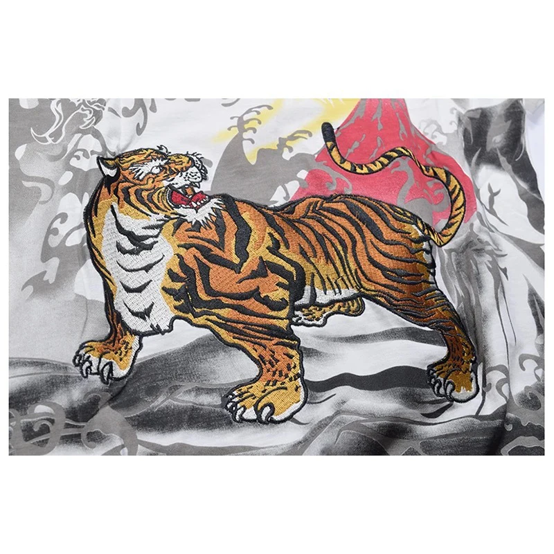 Lyprerazy Japanese Harajuku Ukiyoe Vintage Tiger Dragon Embroidery T-shirt Men Short-sleeved Chinese Style Tide Brand T Shirt